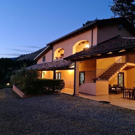 Agriturismo L'Ulivo Padula Exterior photo